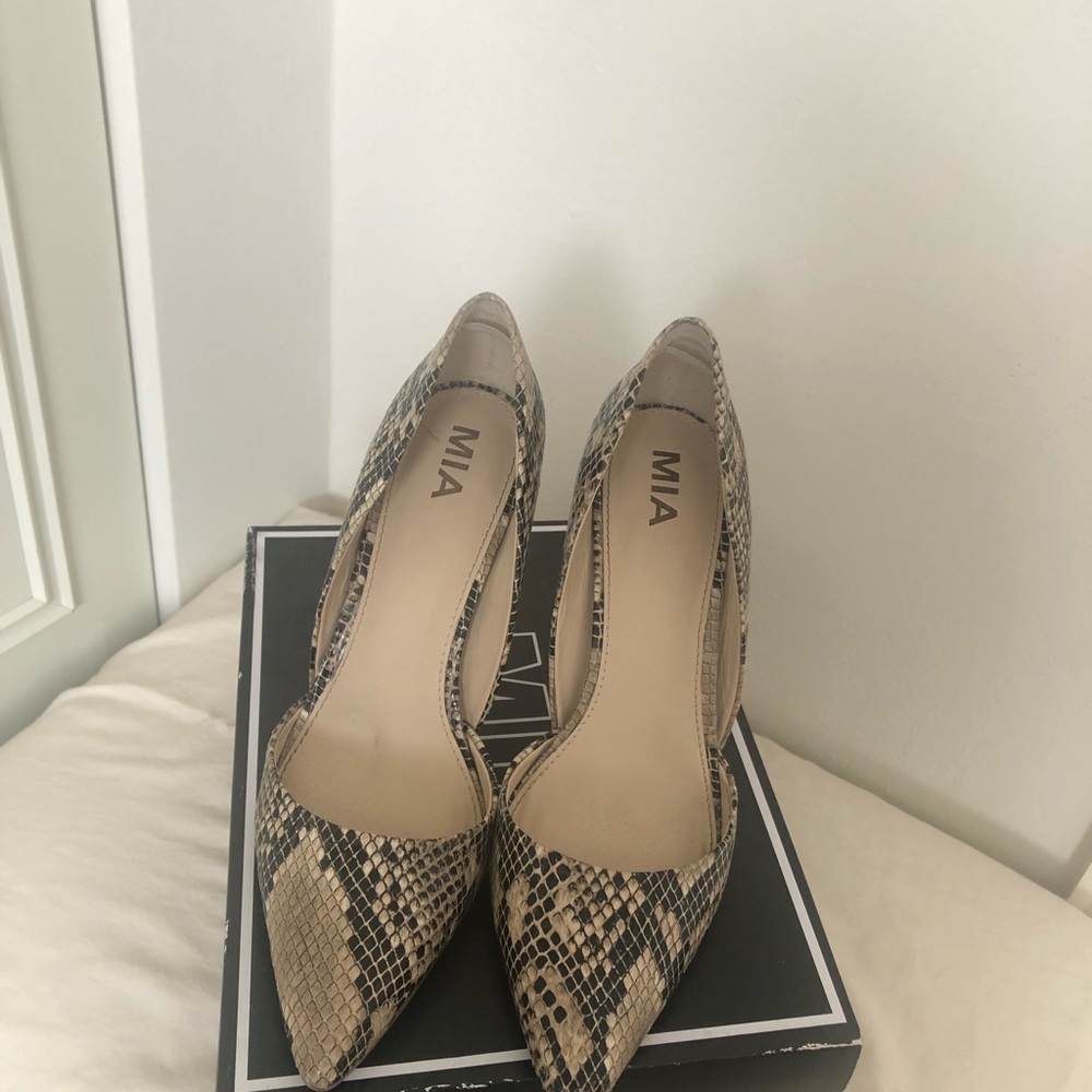 Shoes/used - Picture 5 of 5